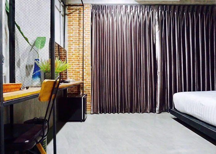 Yotaka The Hostel *